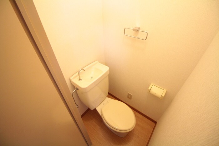 物件内観写真10　(トイレ)