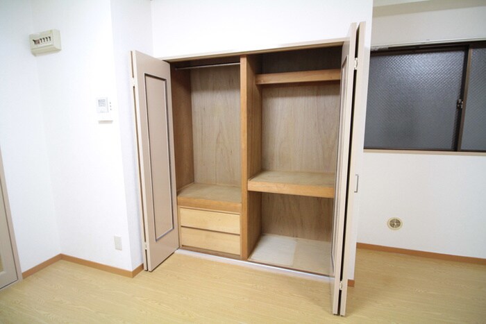 物件内観写真15　(収納)