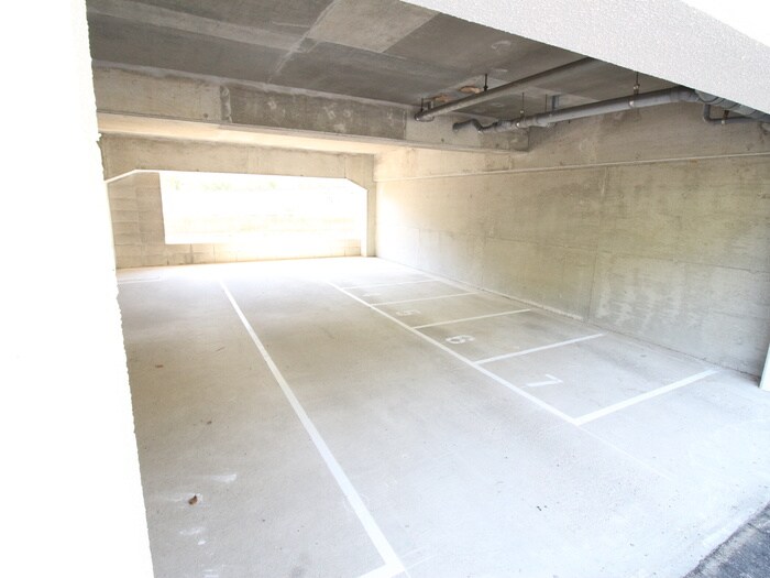 物件外観写真5　(駐輪場)