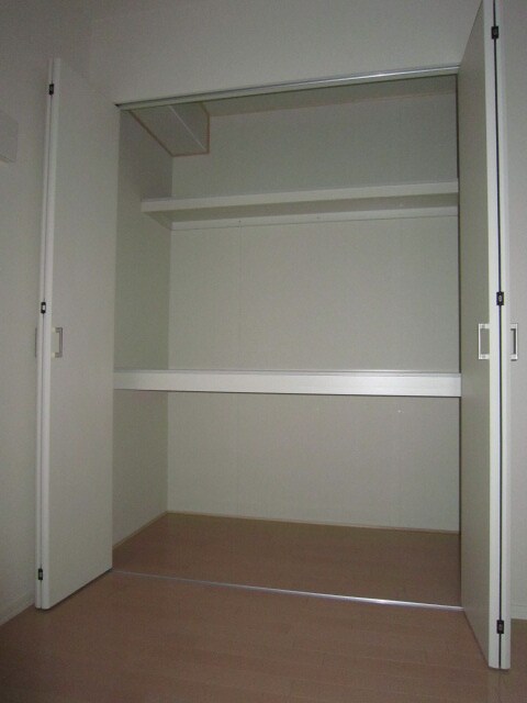 物件内観写真16　(収納)