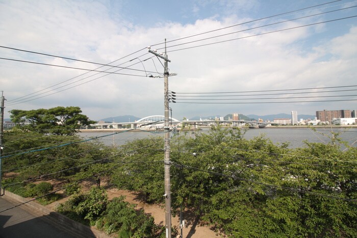 物件内観写真13　(室内からの展望)