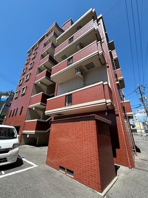 プーテゥジュール二番街外観写真