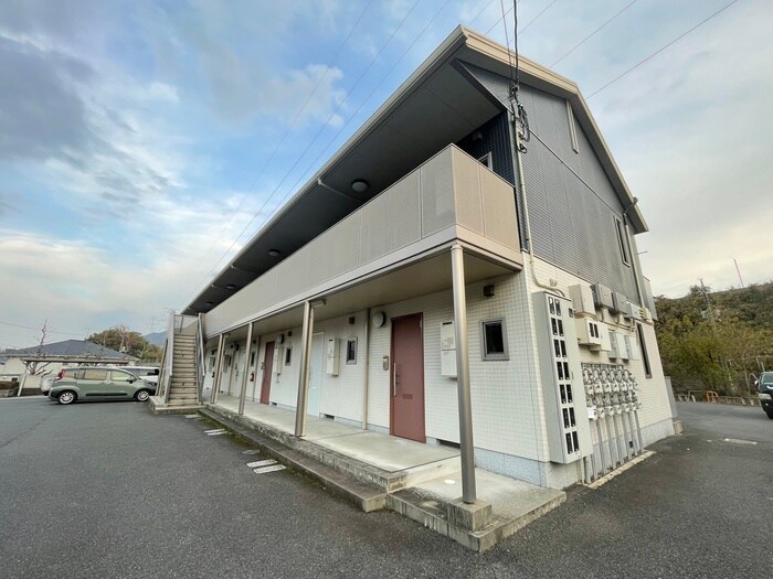 物件外観写真2　(外観写真)