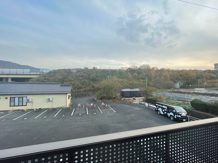 物件内観写真15　(室内からの展望)