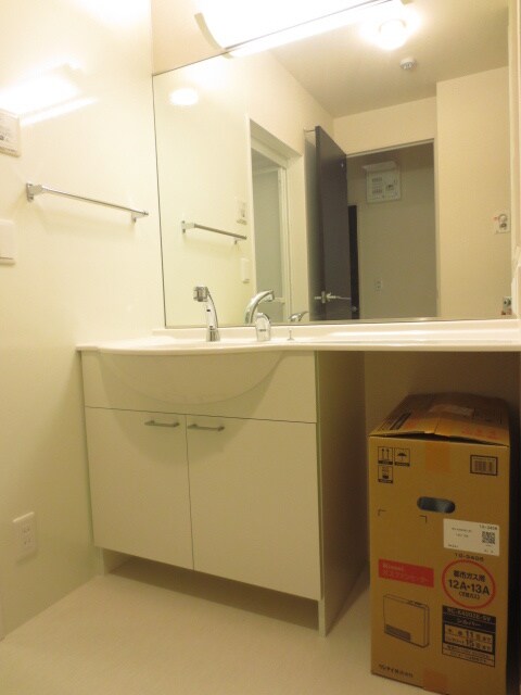 物件内観写真9　(洗面)