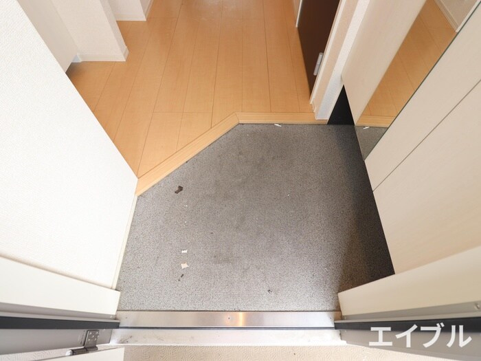 物件内観写真15　(玄関)