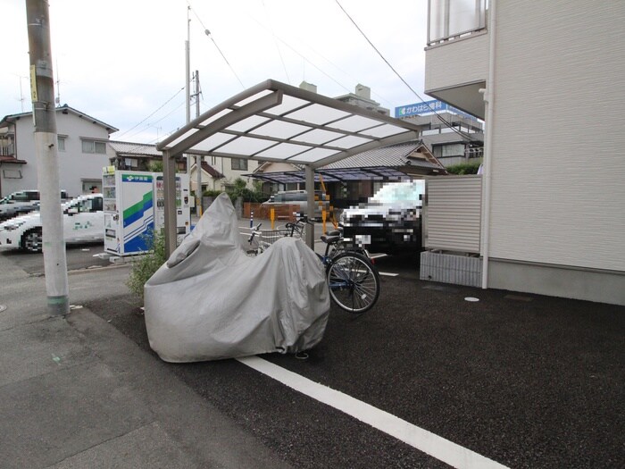 物件外観写真6　(駐輪場)