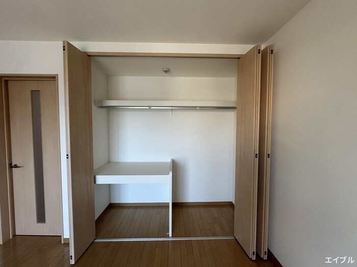 物件内観写真13　(収納)