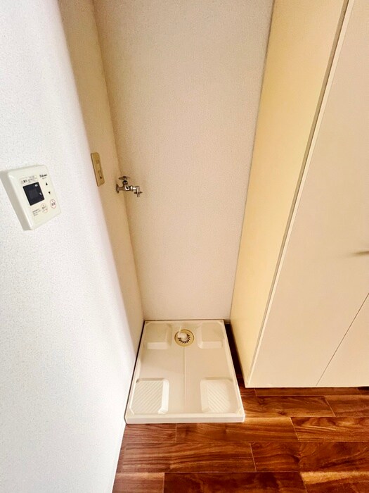 物件内観写真14　(洗濯機置場)