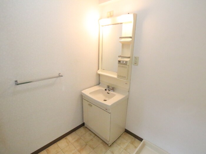 物件内観写真11　(洗面)