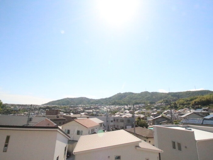 物件内観写真15　(室内からの展望)