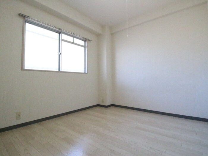 物件内観写真18　(居室)