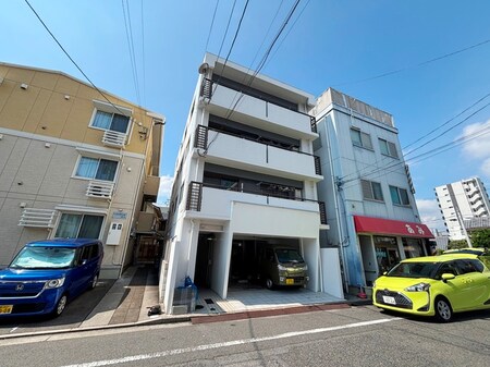 ホワイトコ－トセザム外観写真