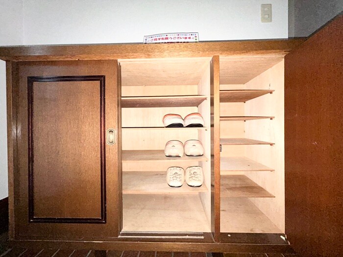 物件内観写真16　(靴箱)