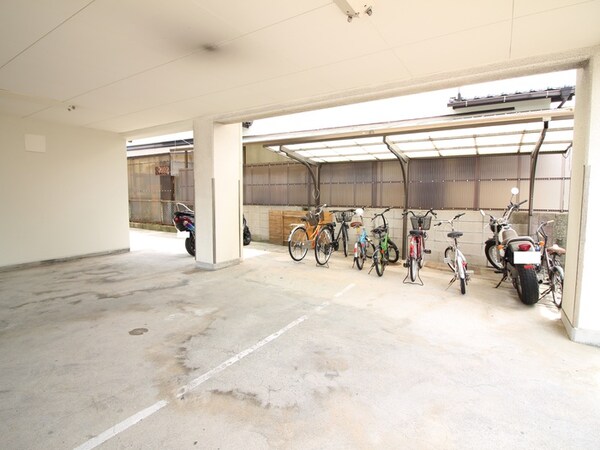 駐輪場