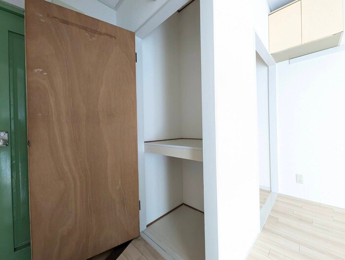 物件内観写真15　(収納)