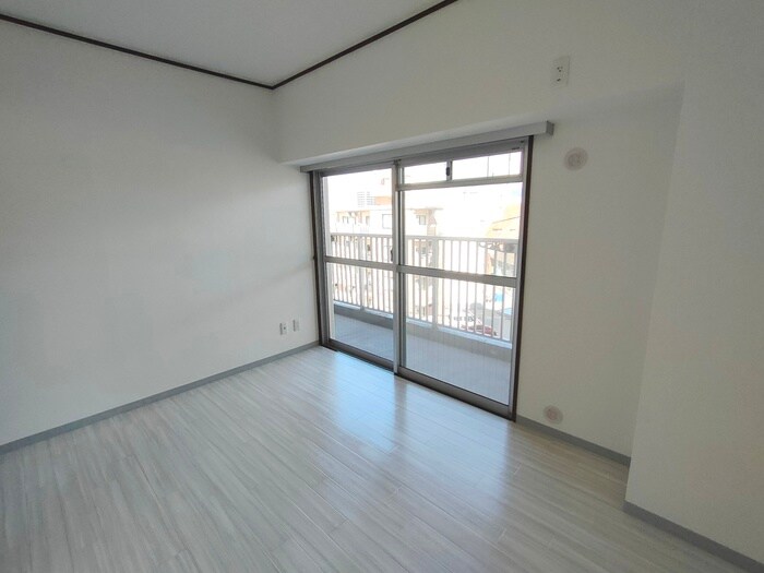 物件内観写真21　(居室)