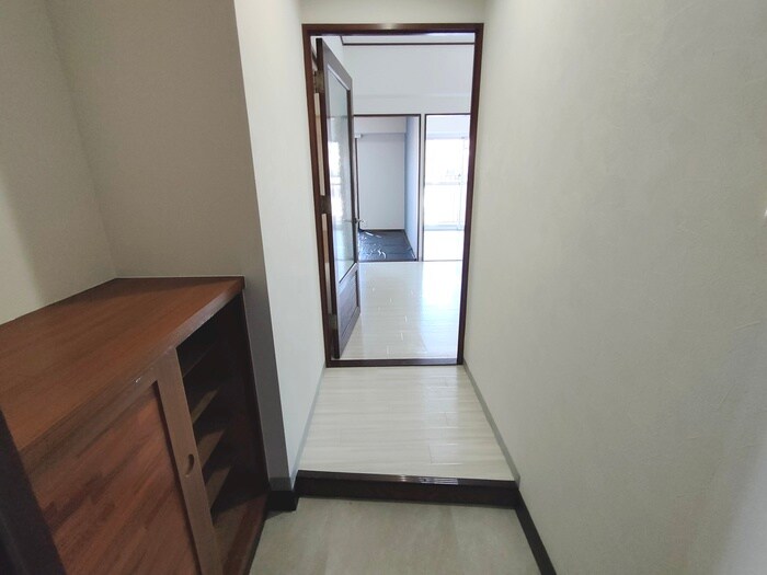 物件内観写真22　(玄関)