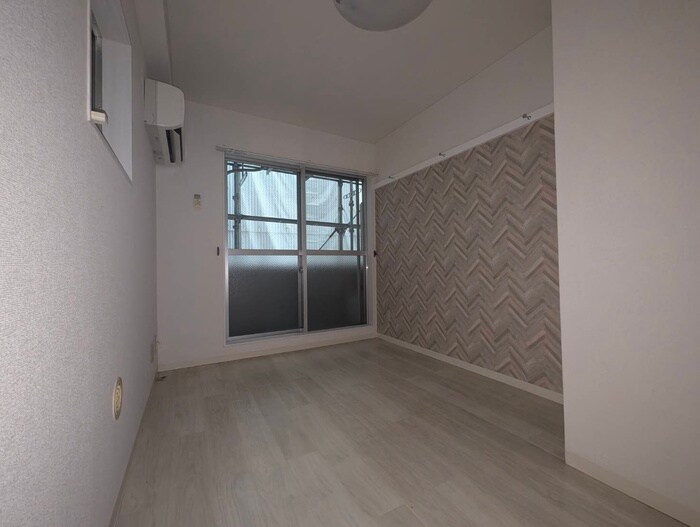 物件内観写真10　(居室)