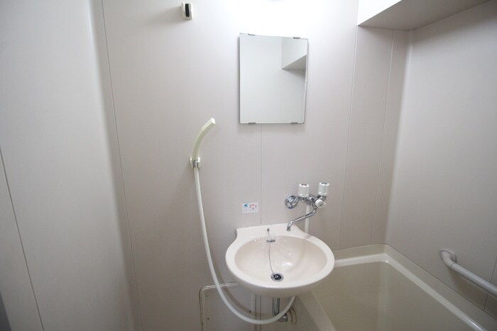 物件内観写真11　(洗面)