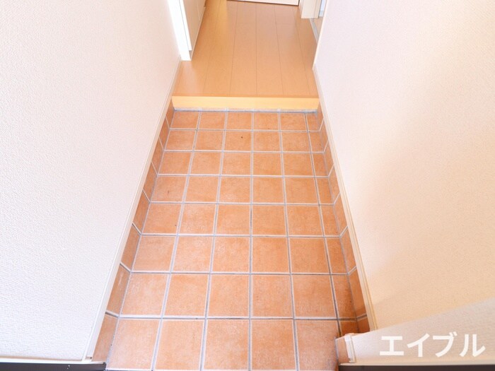 物件内観写真15　(玄関)