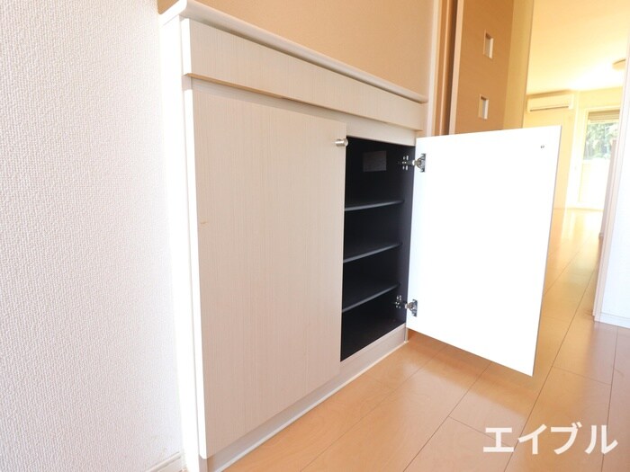 物件内観写真16　(靴箱)