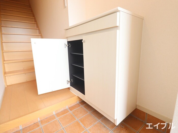 物件内観写真16　(靴箱)
