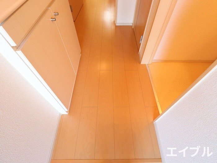 物件内観写真17　(廊下)