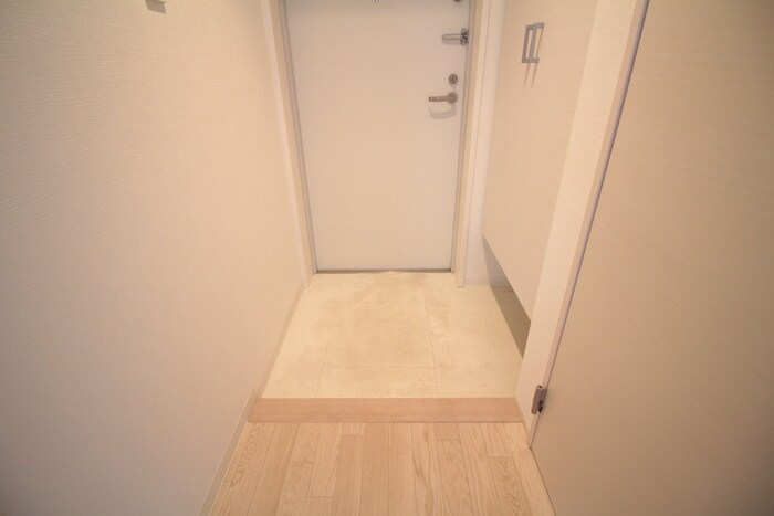 物件内観写真17　(玄関)
