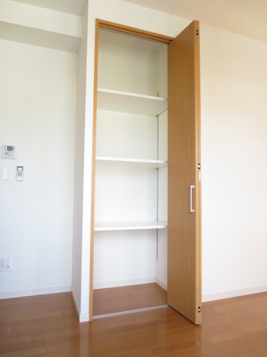 物件内観写真13　(収納)