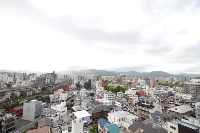 物件内観写真16　(室内からの展望)