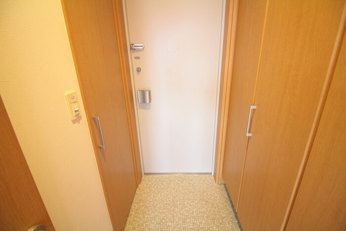 物件内観写真17　(玄関)