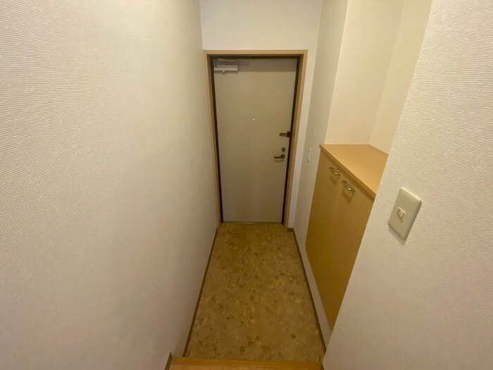 物件内観写真13　(玄関)