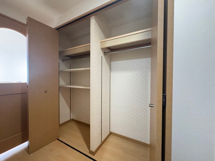 物件内観写真12　(収納)