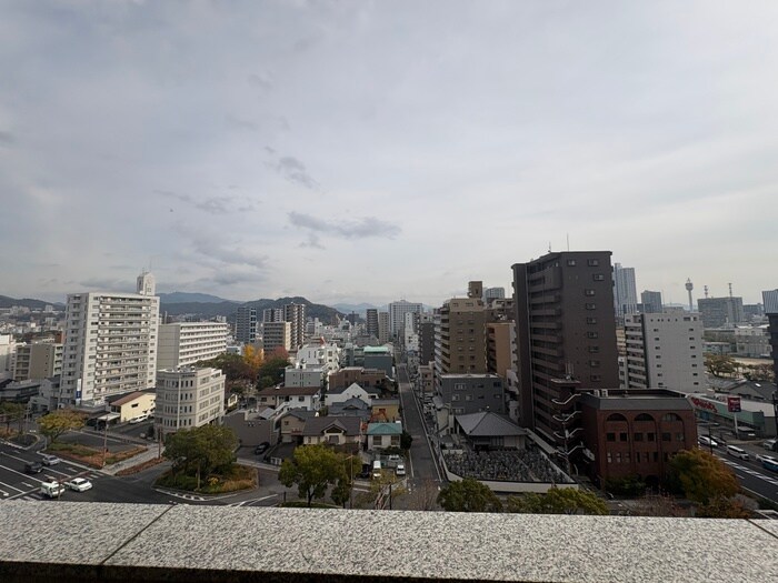 物件内観写真14　(室内からの展望)