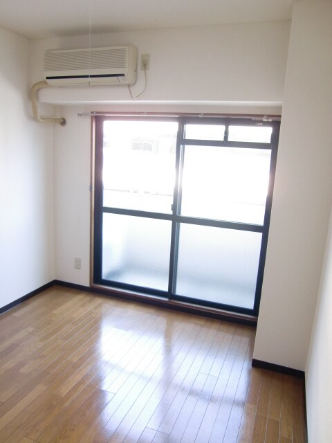 物件内観写真6　(居室)