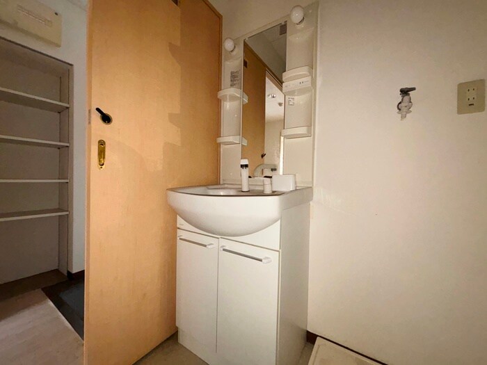 物件内観写真11　(洗面)