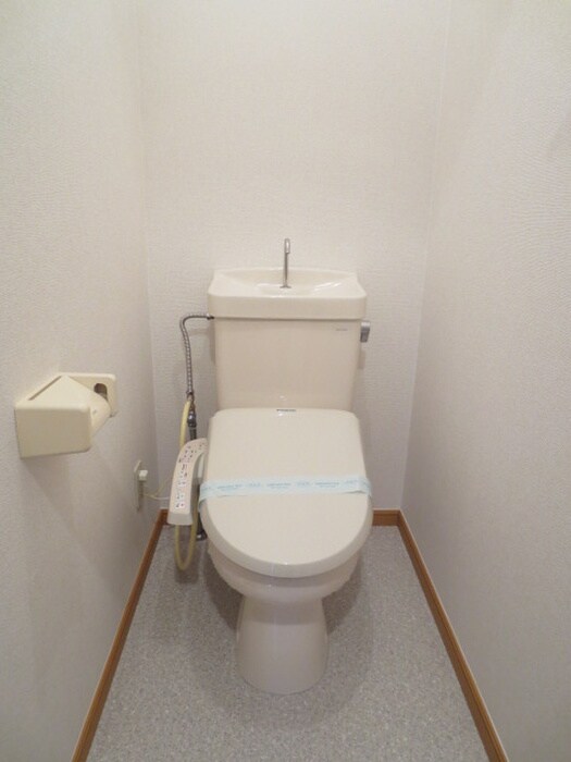 物件内観写真8　(トイレ)