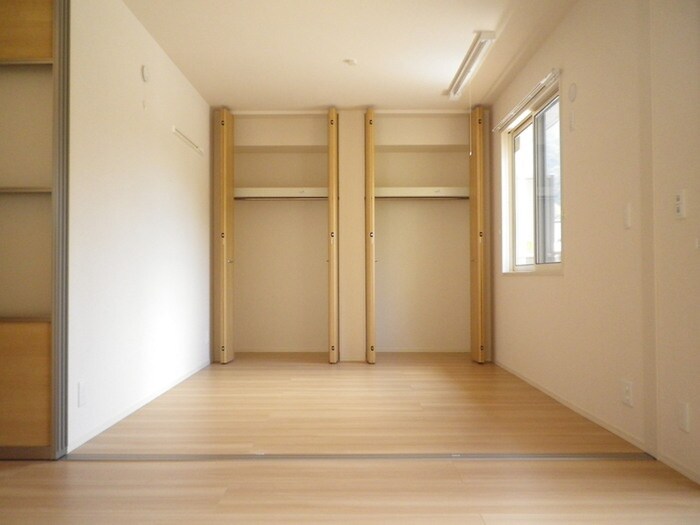 物件内観写真16　(収納)
