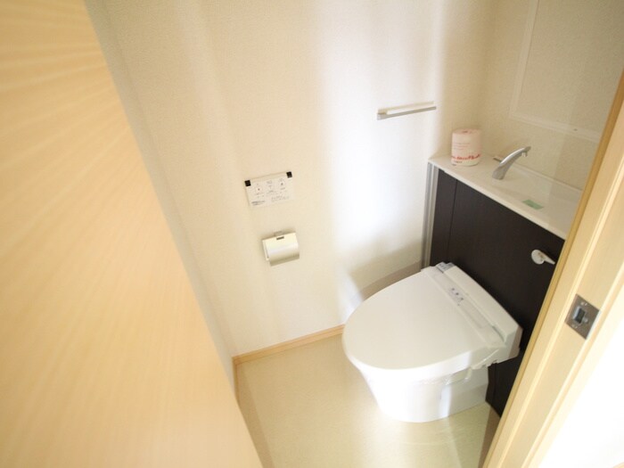 物件内観写真11　(トイレ)
