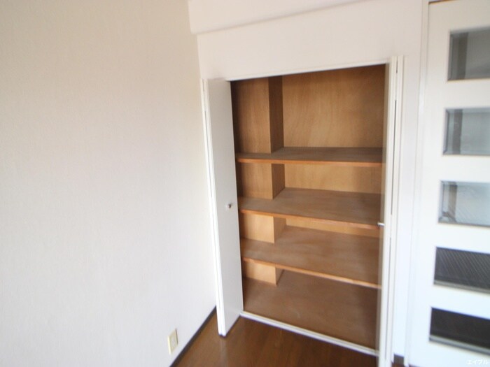 物件内観写真13　(収納)