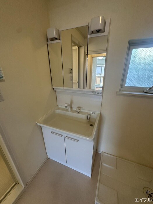 物件内観写真11　(洗面)