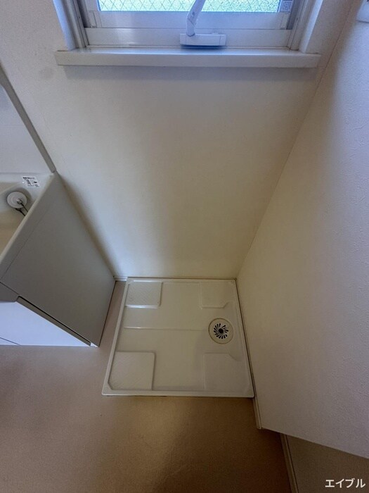 物件内観写真15　(洗濯機置場)