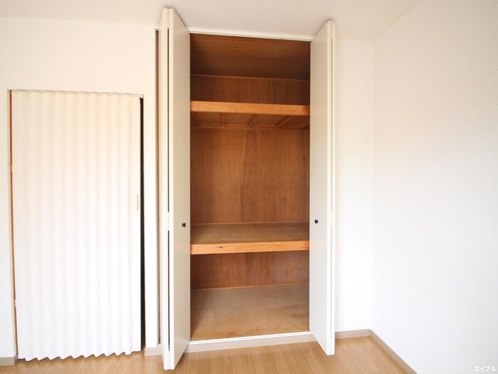 物件内観写真13　(収納)