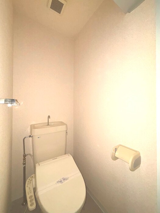 物件内観写真11　(トイレ)