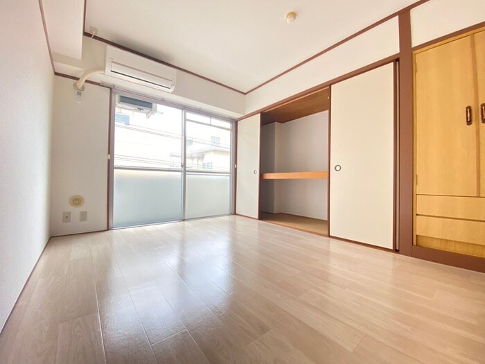 物件内観写真7　(居室)