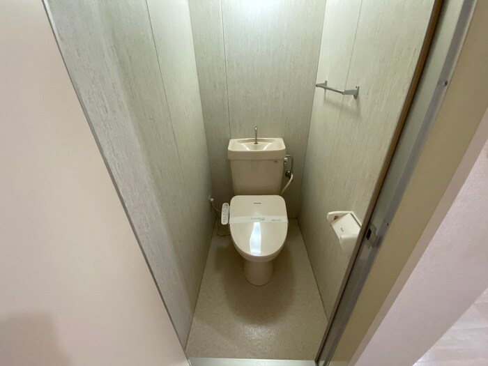 物件内観写真10　(トイレ)