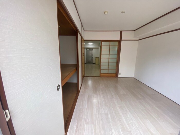 物件内観写真16　(居室)