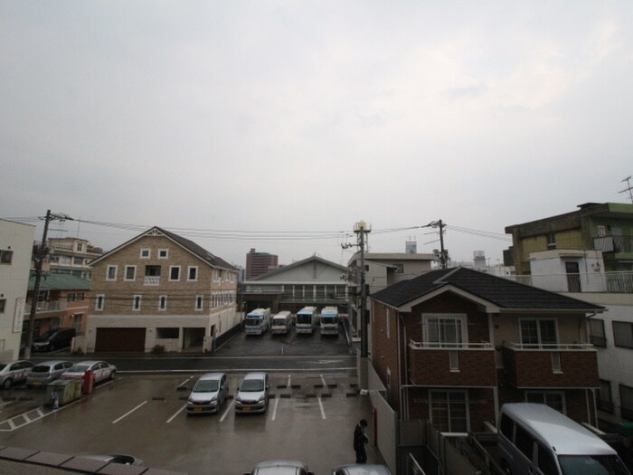 物件内観写真15　(室内からの展望)