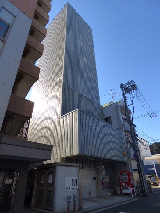 物件外観写真3　(駐車場)